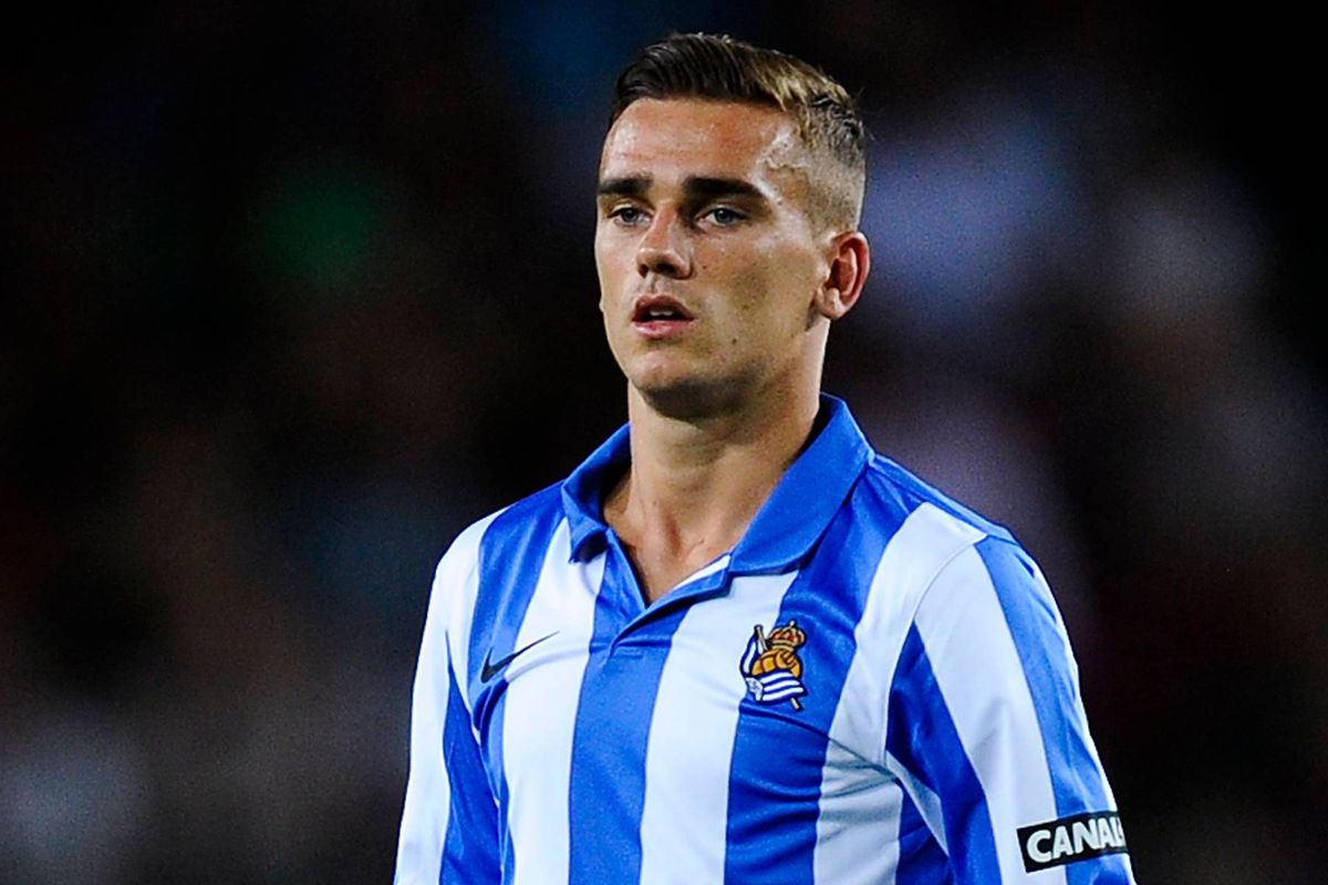 Antoine Griezmann of Real Sociedad looks on during the La Liga match between FC Barcelona and Real Sociedad de Futbol at Camp Nou