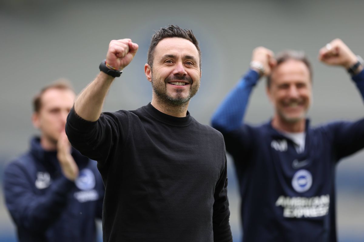 Brighton & Hove Albion manager Roberto De Zerbi celebrates during the Premier League match between Brighton & Hove Albion and Southampton FC at American Express Community Stadium
