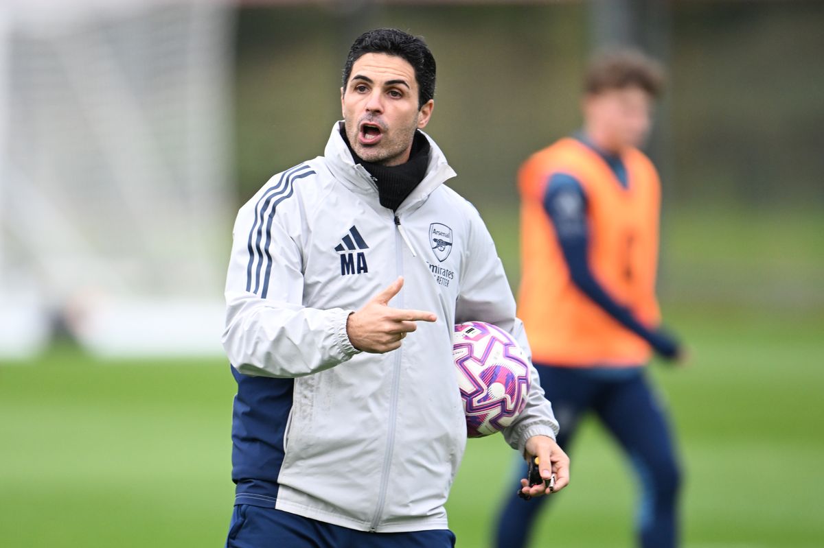 Arsenal manager Mikel Arteta during a training session at Sobha Realty Training Centre on October 31, 2025 in London Colney, England